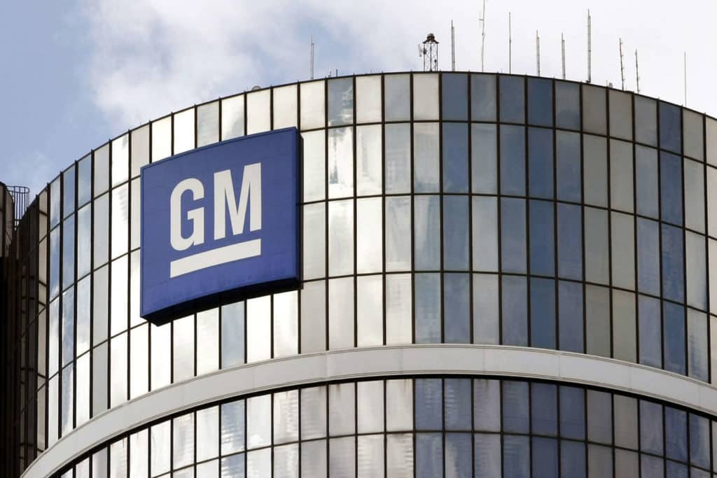 General Motors Twitter, H General Motors διακόπτει προσωρινά τις διαφημίσεις στο Twitter