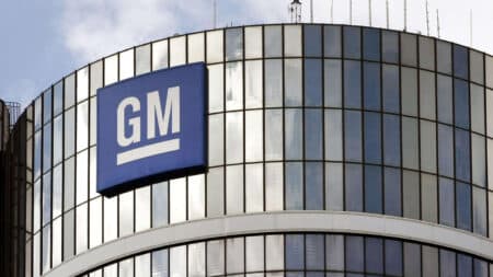 Το ChatGPT θα μπορούσε να τροφοδοτήσει τους φωνητικούς βοηθούς της General Motors