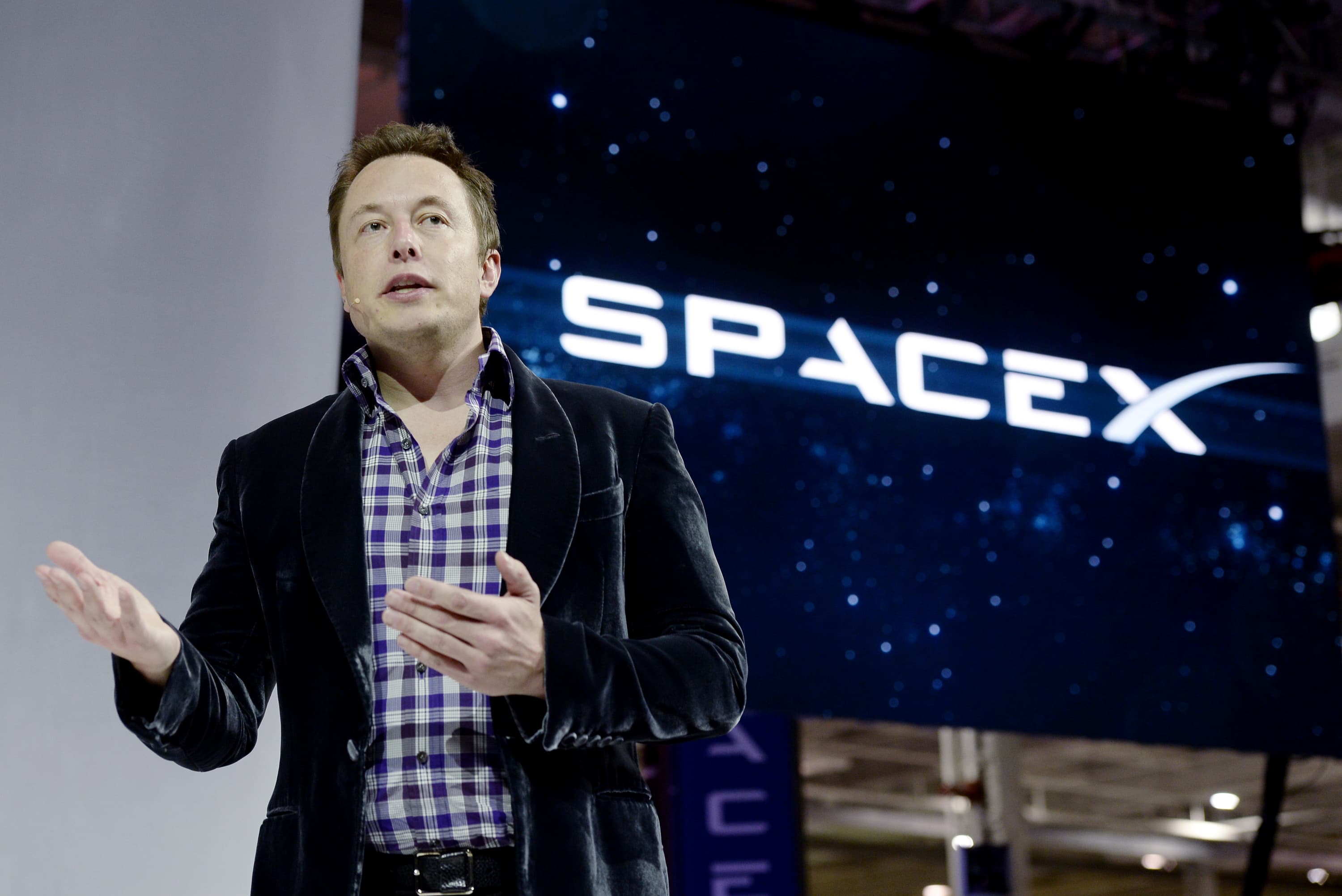 Elon Musk, Η SpaceX θα πληρώνει για την πρόσβαση της Ουκρανίας στο Starlink