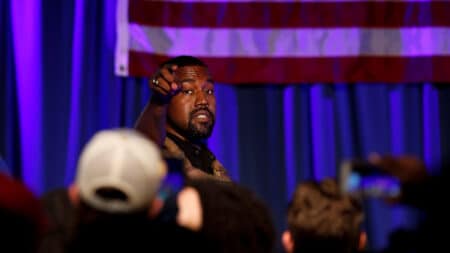 Ξανά εκτός Twitter o Kanye West – Νέα ανάρτηση με σβάστικα