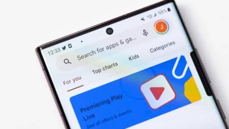 Google: Φέρεται να πλήρωσε τεράστια ποσά σε προγραμματιστές για να μην ανταγωνιστούν το Play Store