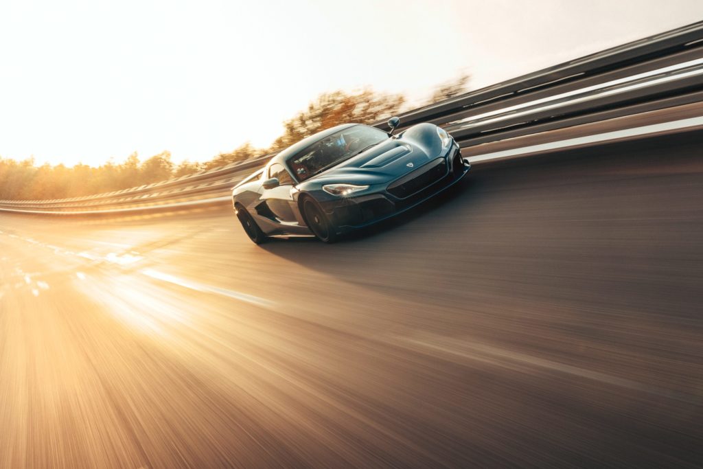 Rimac Nevera: Το πιο γρήγορο ηλεκτρικό αυτοκίνητο πιάνει τα 412 χλμ/ώρα