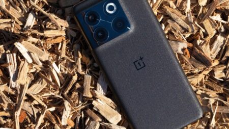 OnePlus 11: Διαθέσιμο σε ματ και γυαλιστερά φινιρίσματα