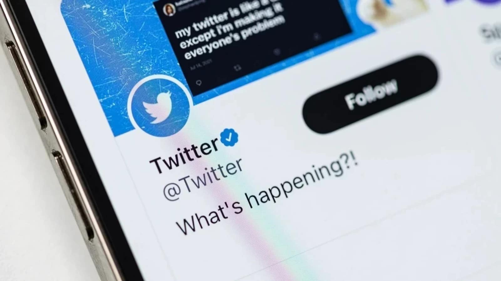 Twitter: Σύντομα θα επιτρέπει swipe ανάμεσα σε tweets, topics και trends