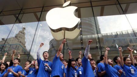 H Apple επιτρέπει στους υπαλλήλους να μιλούν για διακρίσεις και κατάχρηση