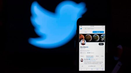 Elon Musk: Νέα λειτουργία του Twitter θα δείχνει αν σας έχουν “αποκλείσει”