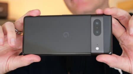 Χρήστες του Pixel 7 αναφέρουν ότι το γυαλί στην κάμερα σπάει