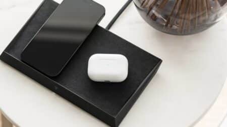 Η Tesla “διευρύνεται” – Παρουσίασε ασύρματο φορτιστή smartphone αξίας 300 δολαρίων