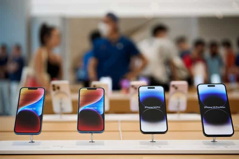 apple, Apple: Οι πωλήσεις iPhone μειώθηκαν, του iPad αυξήθηκαν το τέταρτο τρίμηνο