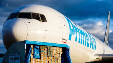 H Amazon παρουσιάζει αεροπορική υπηρεσία μεταφοράς εμπορευμάτων στην Ινδία
