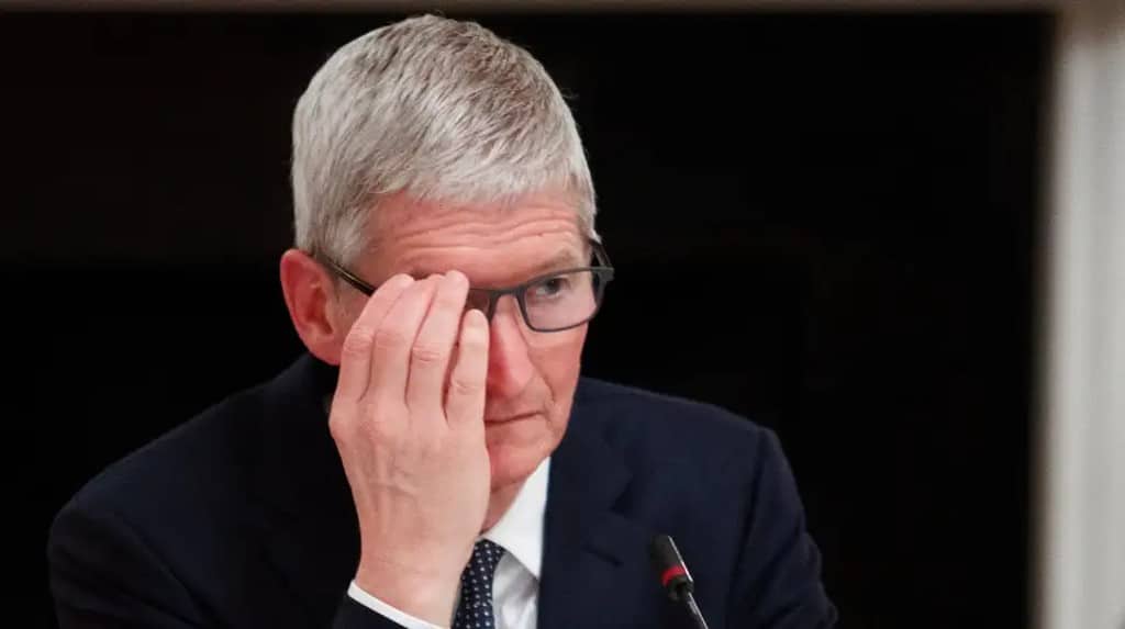 apple, Η Apple έγινε η δεύτερη εταιρεία μετά την Amazon που έχασε 1 τρισ. δολάρια σε αξία το 2022