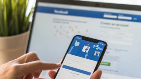 Το Facebook αδειάζει την μπαταρία των κινητών