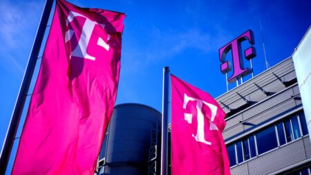 Deutsche Telekom: Στα 29,80 δισ. ευρώ τα έσοδα το δ’ τρίμηνο