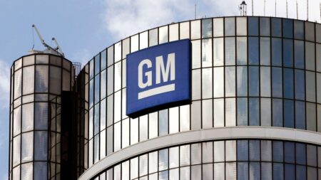 General Motors: Προχωρά σε περικοπές 500 θέσεων εργασίας