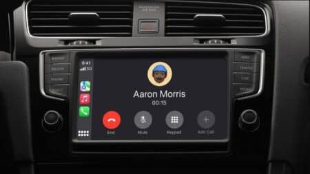 GM: Καταργεί Apple CarPlay και Android Auto από τα οχήματά της