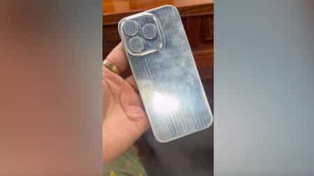 iPhone 15 Pro: Dummy μας δίνει μια πρώτη hands-on ματιά