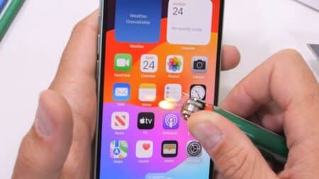 Τεστ αντοχής για τα iPhone 15 & iPhone 15 Plus: Είναι το αλουμίνιο καλύτερο;