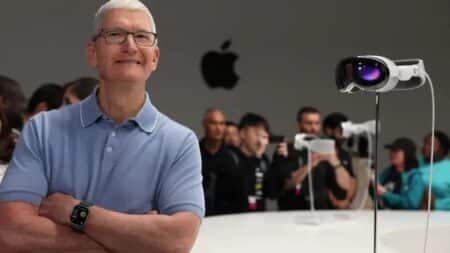 Apple Vision Pro: Ο Tim Cook πιστεύει απόλυτα ότι “είναι το μέλλον”