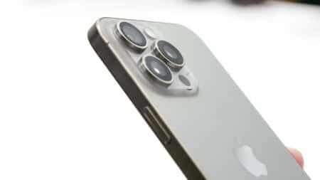 iPhone 15 Pro Max: Πέτυχε 96% μεγαλύτερη μέση ταχύτητα λήψης από 14 Pro Max
