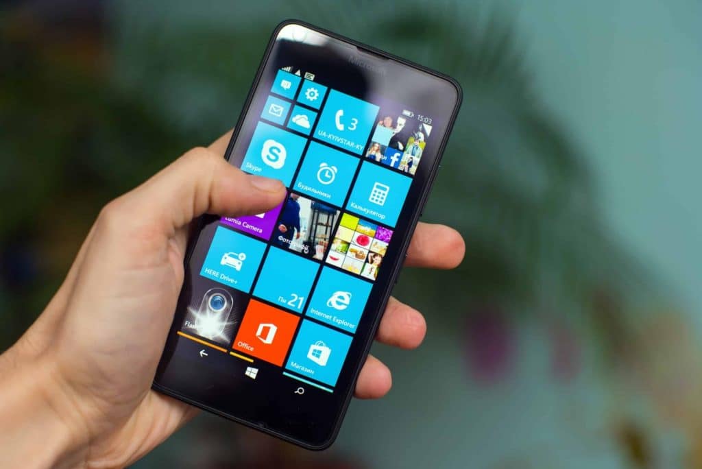 Windows Phone, Windows Phone: Ο CEO της Microsoft παραδέχτηκε πως ήταν λάθος που εγκαταλείφθηκε
