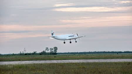 Dronamics – ΕΛΤΑ: Ξεκινάνε οι πρώτες παραδόσεις ταχυδρομείου με cargo drone στην Ελλάδα