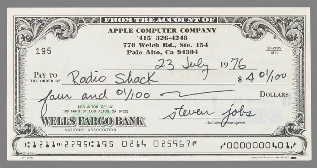 Apple Steve Jobs, Επιταγή της Apple υπογεγραμμένη από τον Steve Jobs πουλήθηκε για 46.063$
