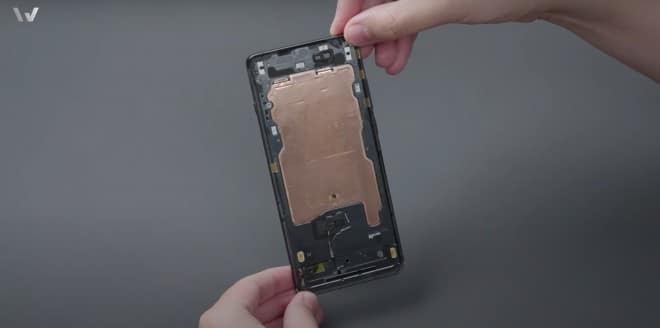 OnePlus 12, OnePlus 12: Teardown βίντεο αποκαλύπτει τεράστιο σύστημα ψύξης