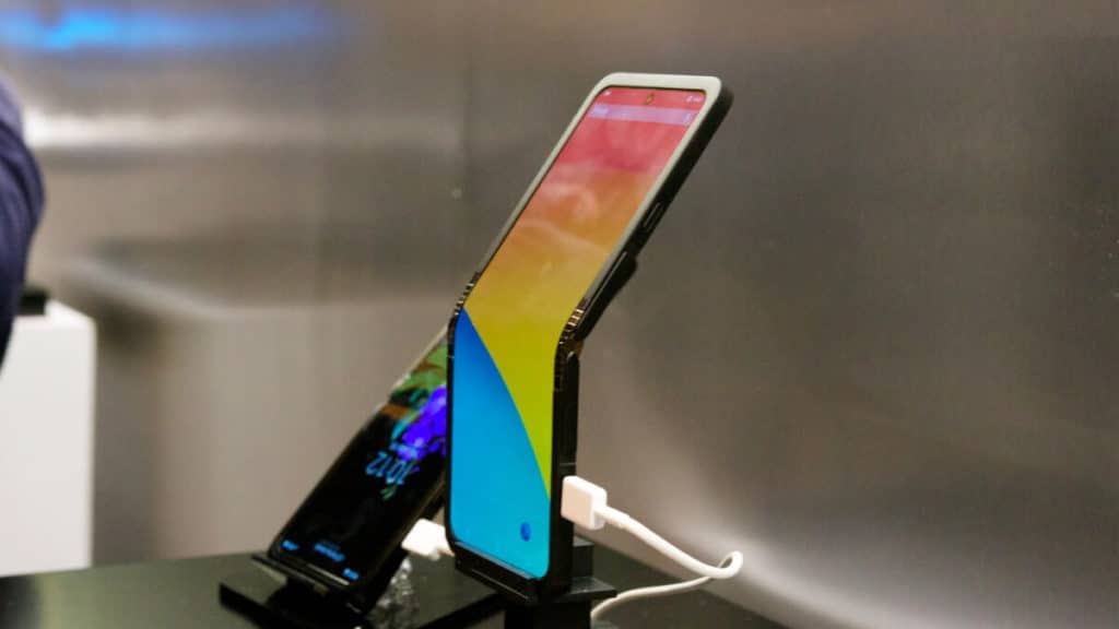 Samsung Flex In & Out Flip, Samsung Flex In & Out Flip: Με ευλύγιστη οθόνη 360 μοιρών