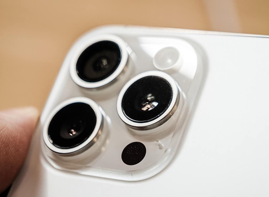 iPhone 16 Pro, iPhone 16 Pro με περισκόπιο, νέα ultrawide & iPhone 17 με νέα μπροστινή κάμερα
