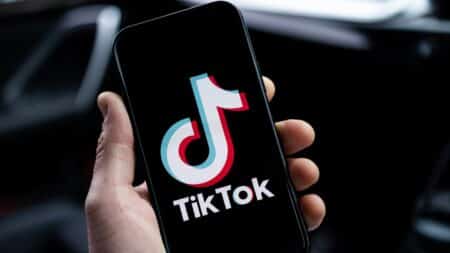 TikTok: Θέλει να επιστρέψει στις ΗΠΑ αλλάζοντας τον κώδικα αλγορίθμου της πλατφόρμας