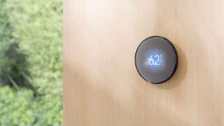 Google Nest Learning Thermostat: Επανασχεδιασμένος, με προηγμένες λειτουργίες τεχνητής νοημοσύνης και εξοικονόμησης ενέργειας