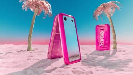 Η HMD ανακοινώνει το απόλυτο ροζ Barbie smartphone