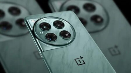 OnePlus 13: Δείτε επίσημο βίντεο unboxing πριν από τα αποκαλυπτήρια