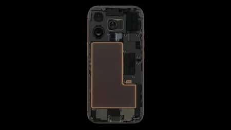iPhone 17 Pro & Pro Max: Φήμες ότι η μπαταρία τους θα αφαιρείται ευκολότερα