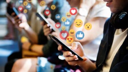 Απαγορεύτηκε με νόμο η χρήση των social media στους κάτω των 16 ετών στην Αυστραλία