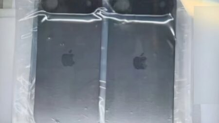 iPhone 17: Φωτογραφίες υποτίθεται ότι δείχνουν το σχεδιασμό της πλάτης