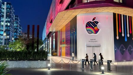 H Apple ανακοίνωσε πως είχε το καλύτερο τρίμηνο στην ιστορία της