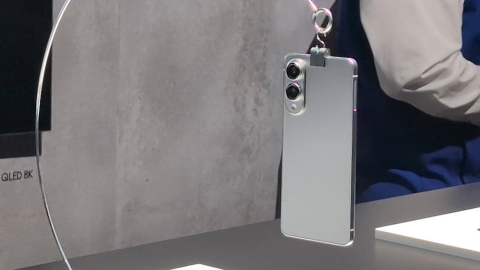 Samsung Galaxy S25 Edge, Samsung Galaxy S25 Edge: Dummies δείχνουν πως θα είναι πιο λεπτό από ότι περιμέναμε