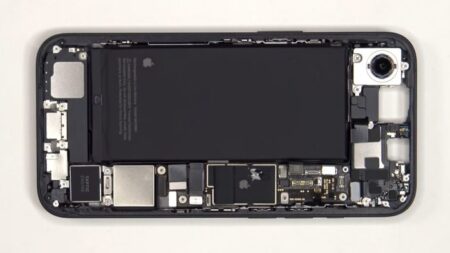 iPhone 16e: Κυκλοφόρηε το πρώτο teardown βίντεο που δείχνει το Α18 chipset και το σύστημα ψύξης