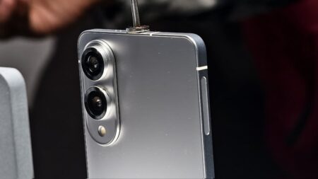 Galaxy S25 Edge: Η Samsung διέρρευσε κατά λάθος την τιμή του