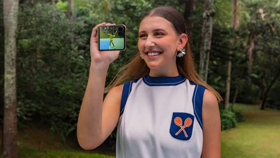 Motorola Razr 60 Ultra, Moto Razr 60 Ultra: Επίσημο με βαθμολογία IP48, chipset SD 8 Elite και μεγαλύτερη μπαταρία