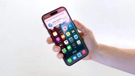 H Apple εξηγεί γιατί η αναβαθμισμένη Siri δεν έχει κυκλοφορήσει ακόμα