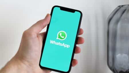 WhatsApp iOS: Έρχεται λειτουργία προγραμματισμένων μηνυμάτων