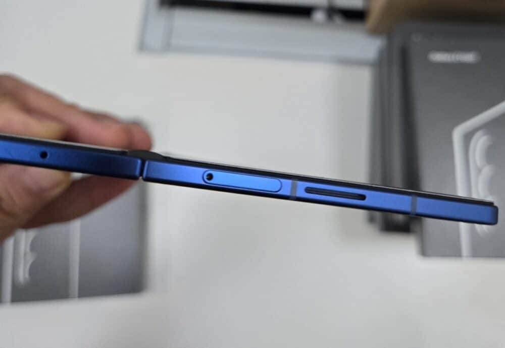Samsung Galaxy Z Fold7, Samsung Galaxy Z Fold7: Έκανε την εμφάνισή του σε πραγματικές hands-on φωτογραφίες