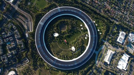 Η Apple επενδύει επιπλέον 100 δισ. δολάρια για την ενίσχυση της παραγωγής στις ΗΠΑ