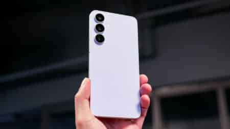 Samsung Galaxy S25 FE: Ανακοινώθηκε με Exynos 2400 SoC και τριπλή πίσω κάμερα