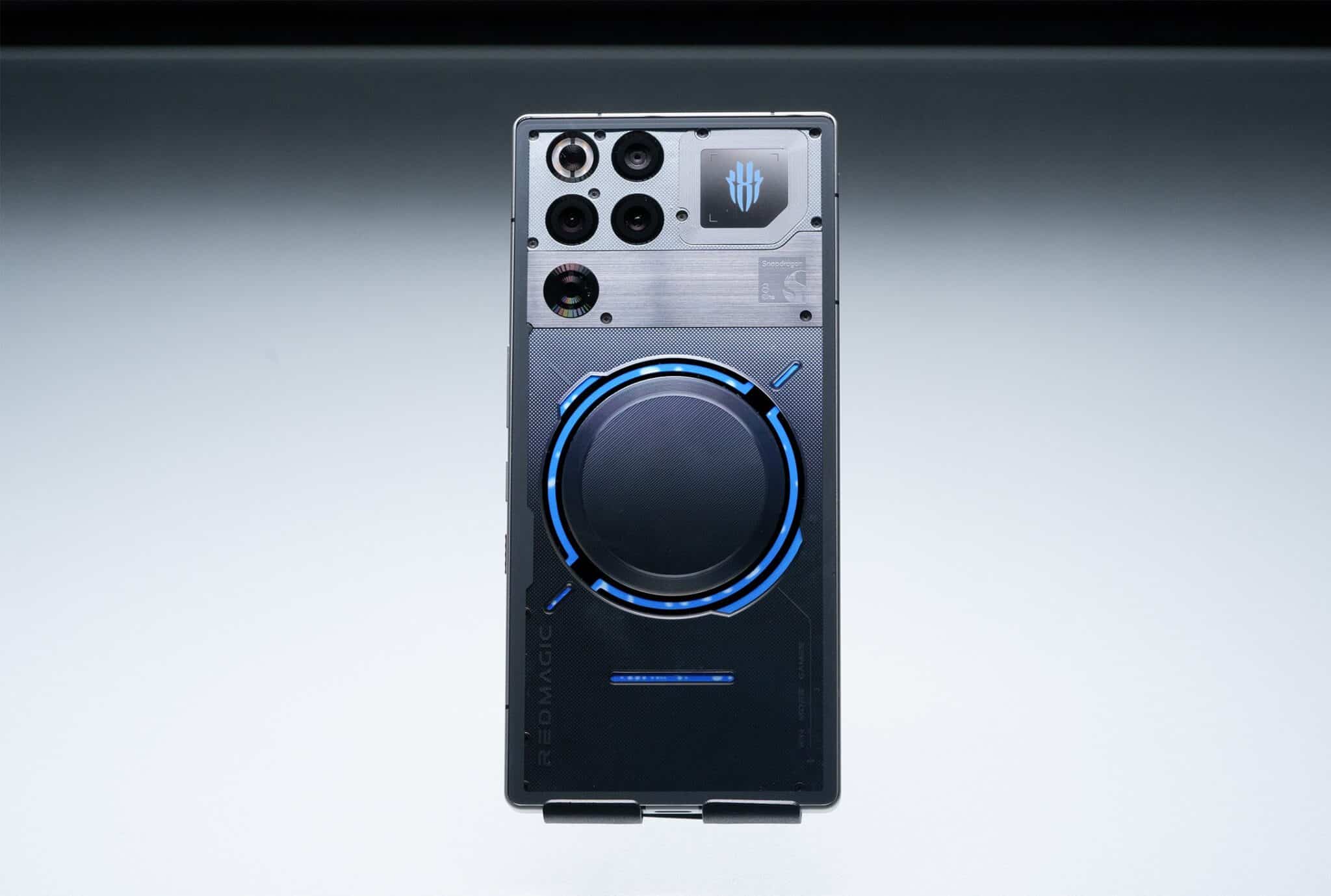 RedMagic 11 Pro+ και 11 Pro: Με ενεργό ανεμιστήρα ψύξης και μπαταρία έως 8.000mAh