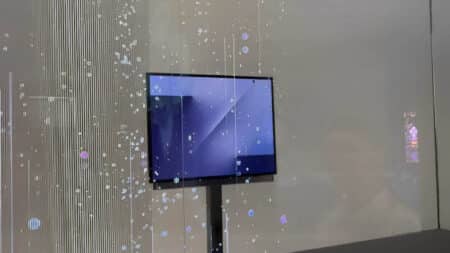 Η Samsung παρουσίασε το πρώτο της tri-fold smartphone στο K-Tech Showcase 2025