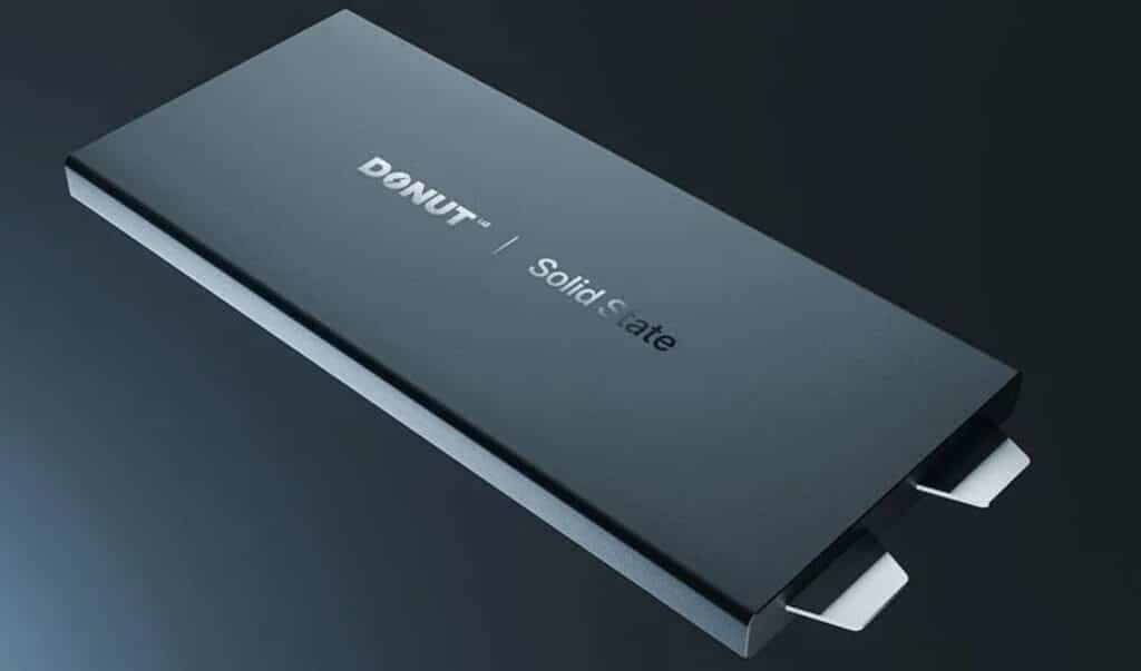 solid-state &mu;&pi;&alpha;&tau;&alpha;&rho;ί&alpha; smartphone