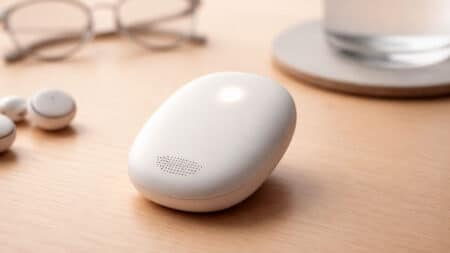 ChatGPT: Το πρώτο AI hardware με τον Jony Ive (ex Apple) έρχεται το 2026